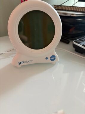 Groclock Digital Kids Sleep Trainer in White with Blue Accents